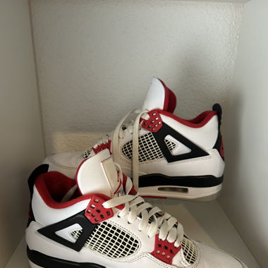 Jordan 4 - fire reds 2020