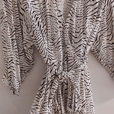 Wunderschönes Wickelkleid mit Zebra Muster 