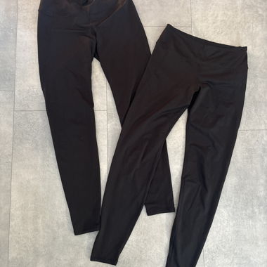 Due leggings sportivi neri