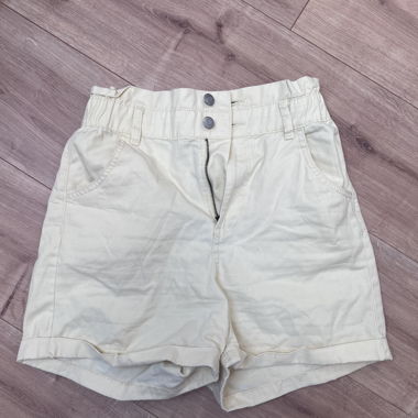 Pantaloncini gialli