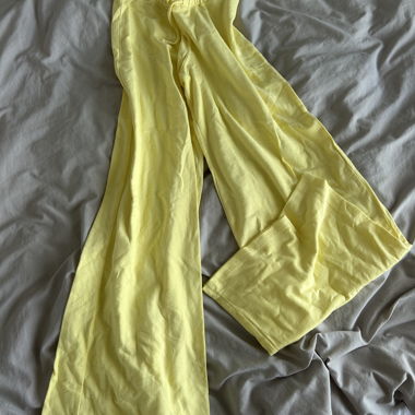 Gelbe Palazzohose
