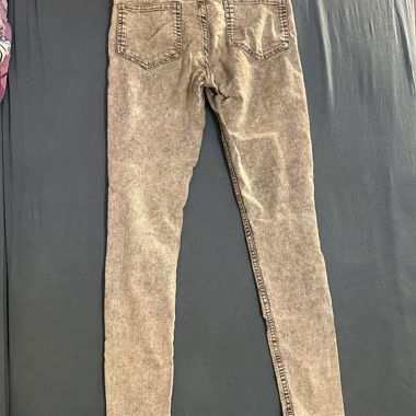 Jeans DIVIDED