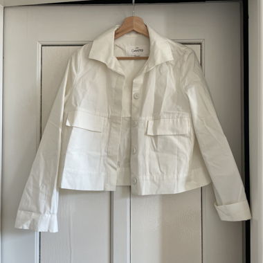 Veste courte blanche avec poches