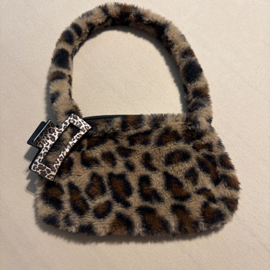 Kl. Leopard-Fell Tasche (Gratis Haarklammer dabei)