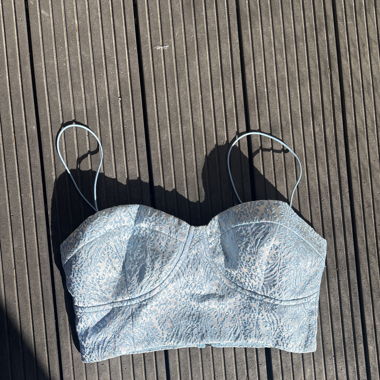 Top bleu et blanc bustier