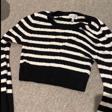 Crop knit sweater