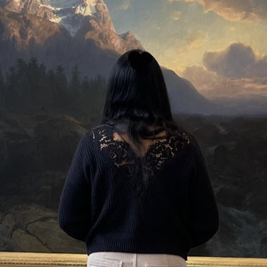 schwarzer Pulli