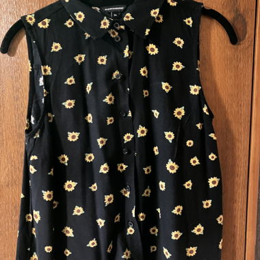 Chemise sans manches motif tournesols