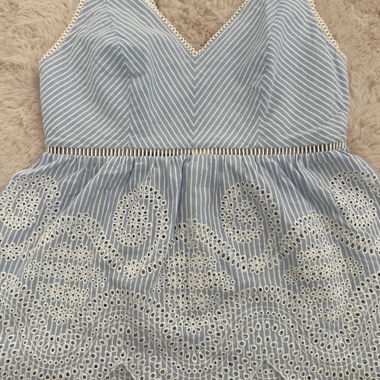 Top in pizzo blu-bianco