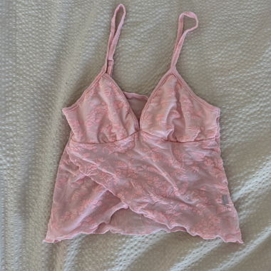 Haut débardeur en dentelle rose