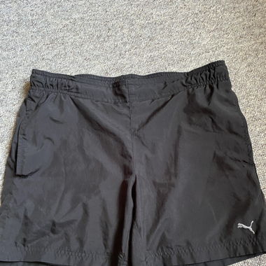 Kurze Puma Sporthosen