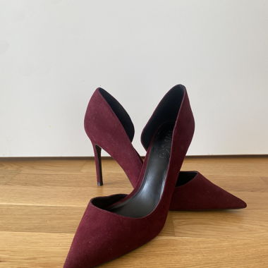  Bordeaux velvet stilettos by Mango