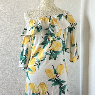 Robe décolleté en cœur avec imprimé citrons