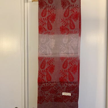 sciarpa rossa in cashmere con motivo paisley