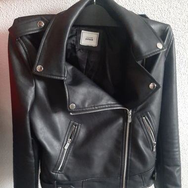 Schwarze Jacke 