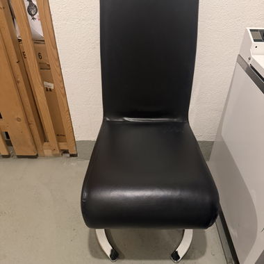 6 schwarze Esstischstühle 