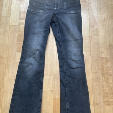 Jeans pour femmes gris foncé