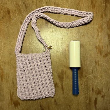 Gehäkelte Umhaengetasche rosa