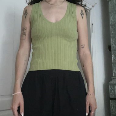 Top a costine verde Zara