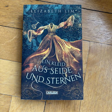 Une robe de soie et d’étoiles - Elizabeth Lim