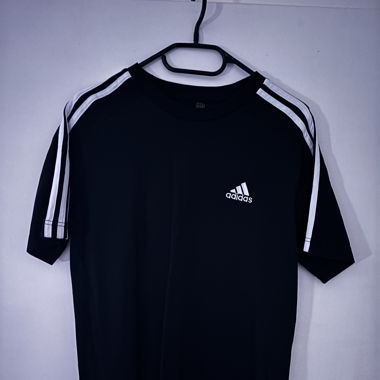 Adidas T-Shirt