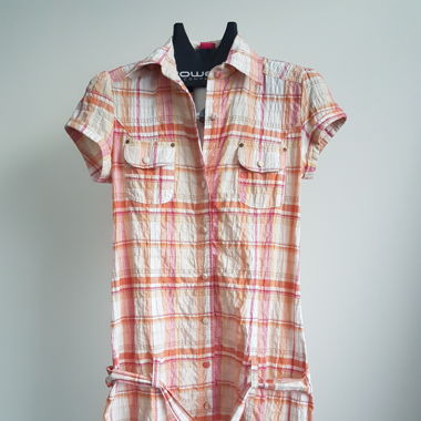 Bershka Kurzkleid korallfarbig