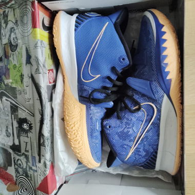 Nike Kyrie sisterhood