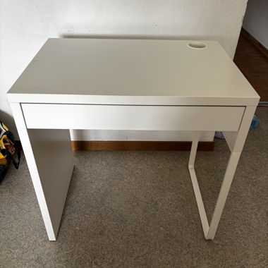 IKEA MICKE Schreibtisch