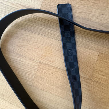 Schwarzer Ledergurt von Louis Vuitton