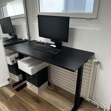 IKEA MITTZON Schreibtisch 120x60