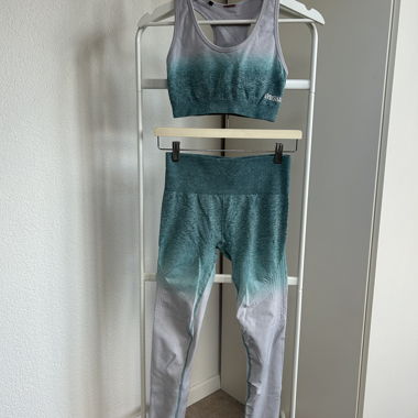 Gymshark blue ombre set