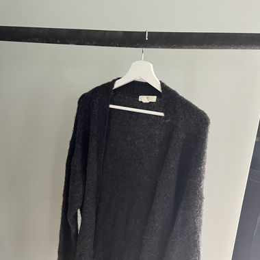 Dunkelgrauer Cardigan