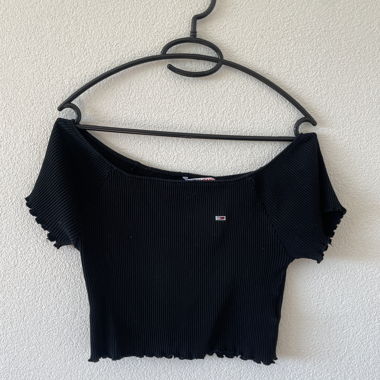 tommy jeans top