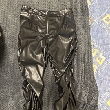 Pantalon en cuir noir