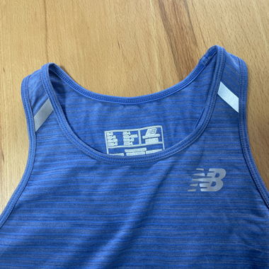 Sport-Top von New Balance