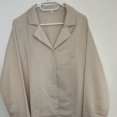 2 Shein Blusen Beige und Rosa