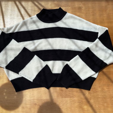 Striped sweater 