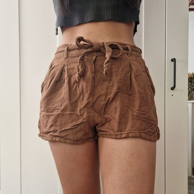 Braune Stoff-Shorts 