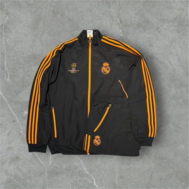 Real Madrid Tracksuit Grösse M Orange