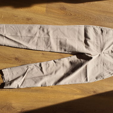 Pantaloni chino beige