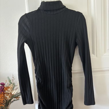 Robe noir moulante 