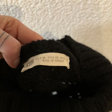 Stradivarius pulli mit löcher