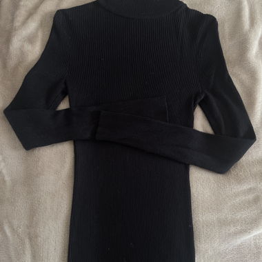 schwarzes Stoffkleid 