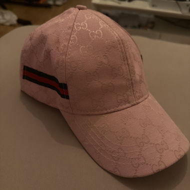 Berretto con logo rosa