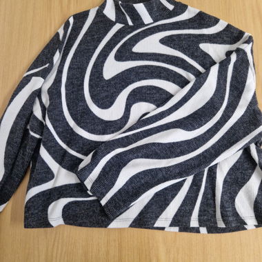 Black/white pullover, AMISU