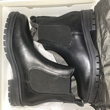 Tamaris Chelsea boots