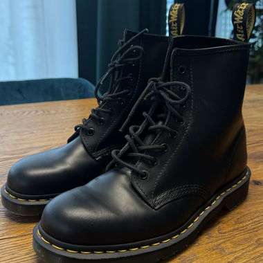 Dr. Martens "1460 Bex"