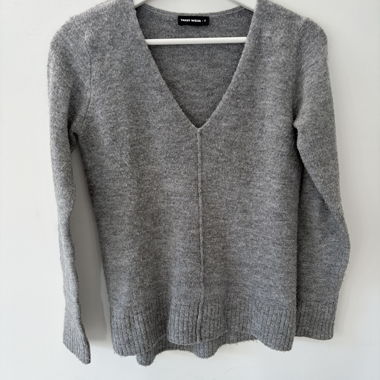 Maglione TALLY WEiJL grigio con scollo a V XS
