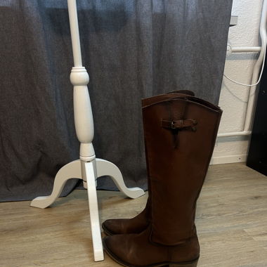 santiage boots leather