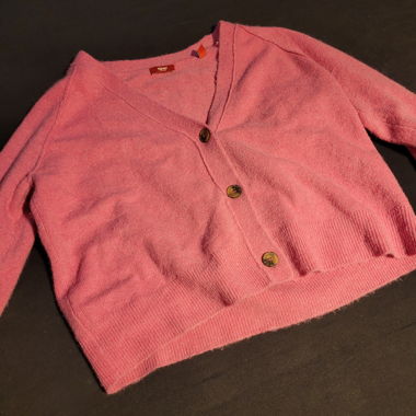 Pinke Strickjacke